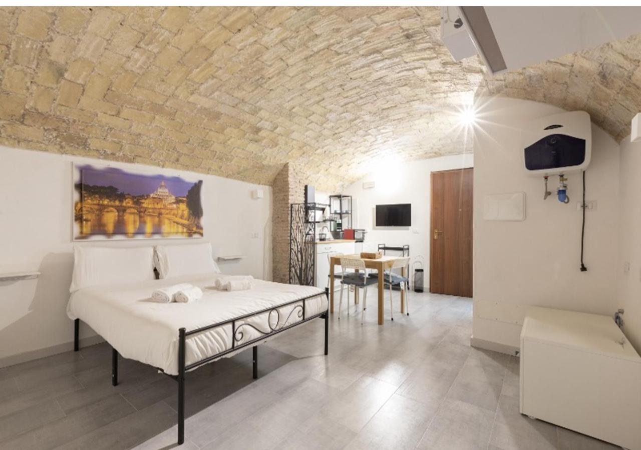 Paradise Vatican Apartment *